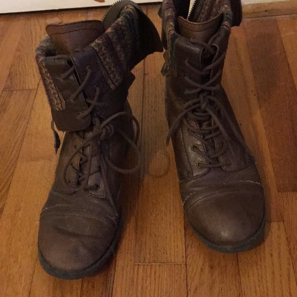 Steve Madden Boots - Picture 1 of 3